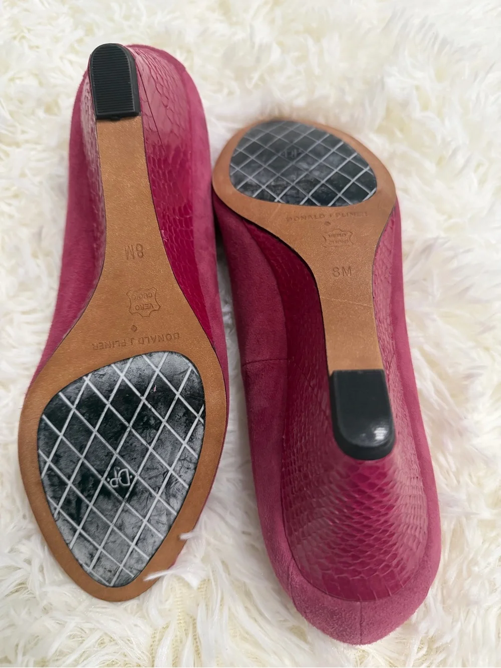 Donald J. Pliner Women’s Suede Wedge Open Toe Pump Shoes Size 8M Berry Pink‎